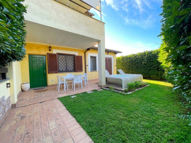 Villa Trifamiliare in vendita
