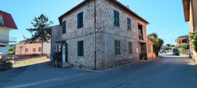 Appartamento 5 locali in vendita