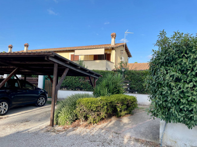 Villa Trifamiliare in vendita