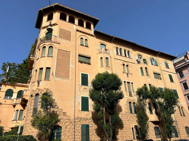 Appartamento 5 locali in vendita