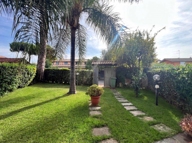 Villa Trifamiliare in vendita