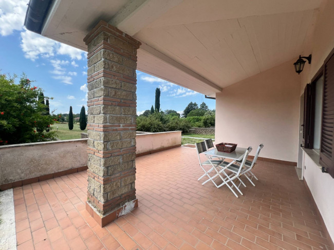 Villa Trifamiliare in vendita