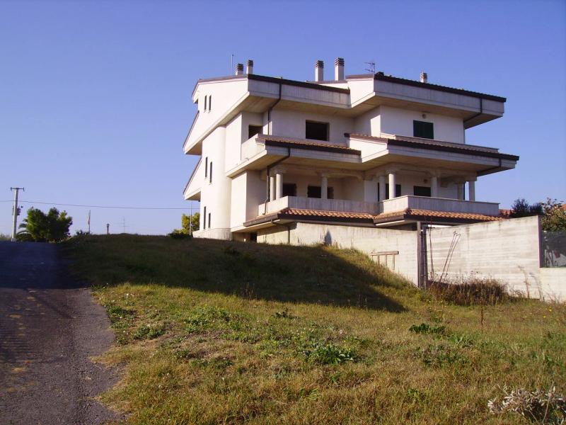 Villa COLONNELLA vendita    Casa Broker di Maravalle Nevio Luciano