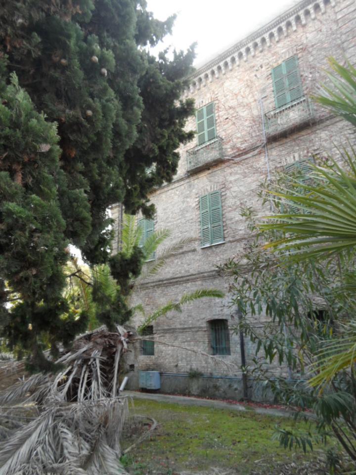 Villa Unifamiliare - Indipendente MARTINSICURO vendita  Centro  Casa Broker di Maravalle Nevio Luciano