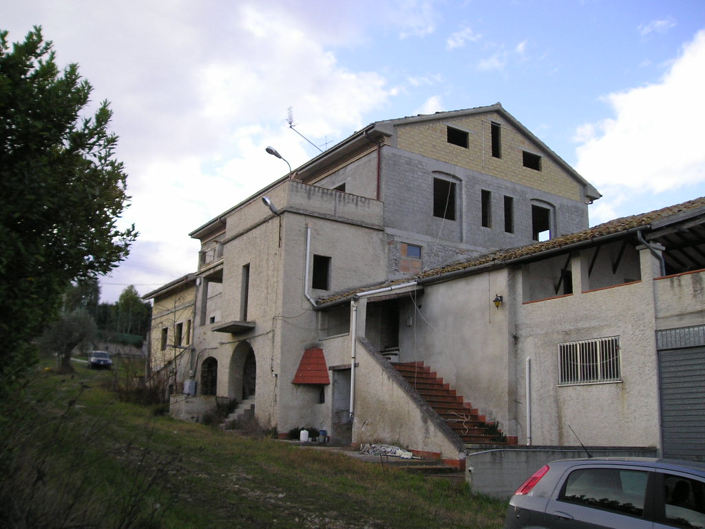 Rustico - Cascina ACQUAVIVA PICENA vendita  Madonna delle Piane  Casa Broker di Maravalle Nevio Luciano