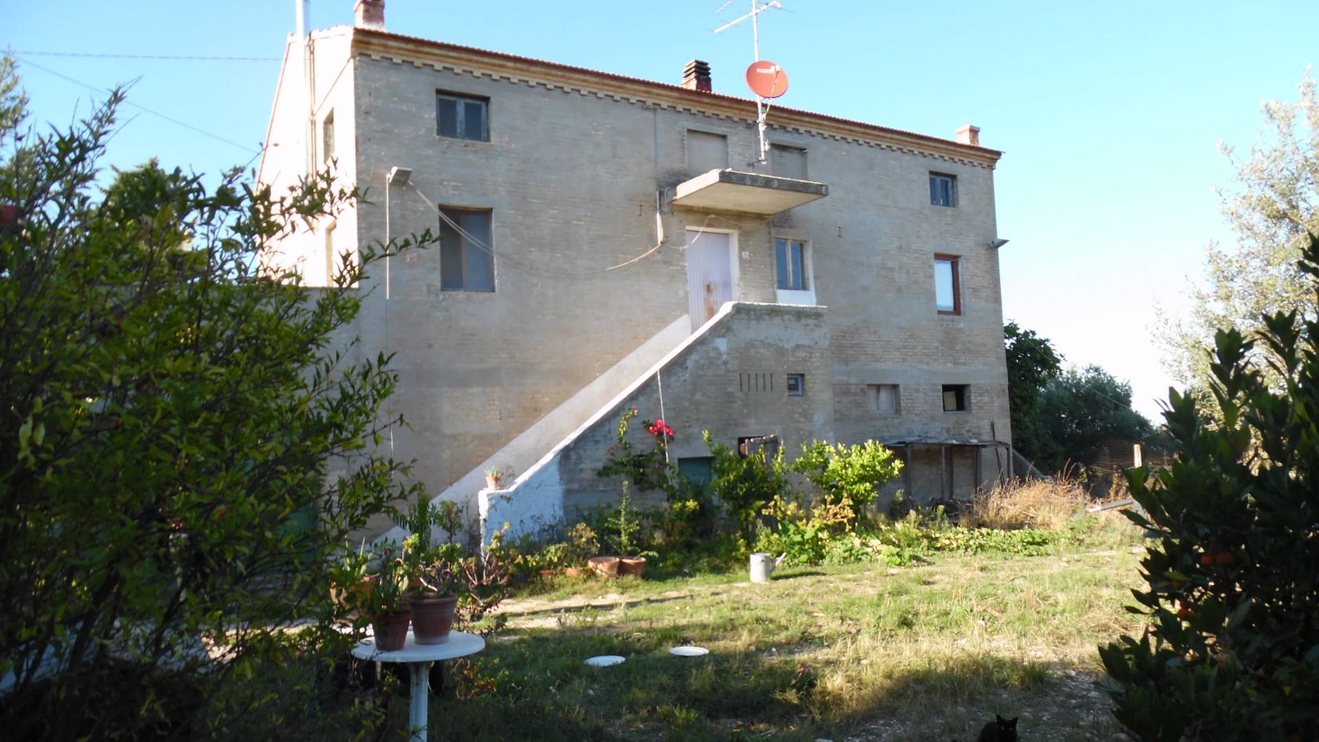 Rustico - Cascina RIPATRANSONE vendita    Casa Broker di Maravalle Nevio Luciano