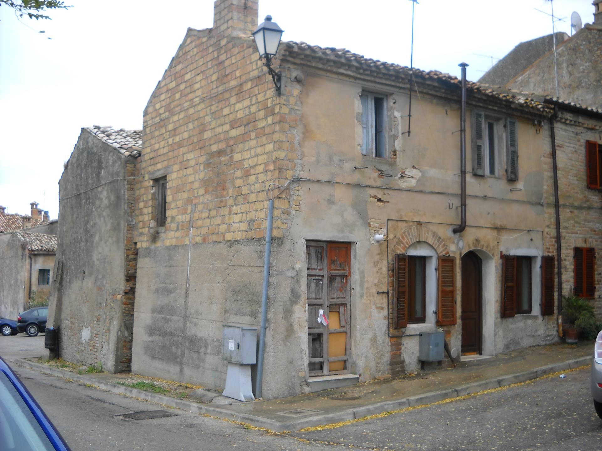  altidona vendita quart:  casa broker di maravalle nevio luciano