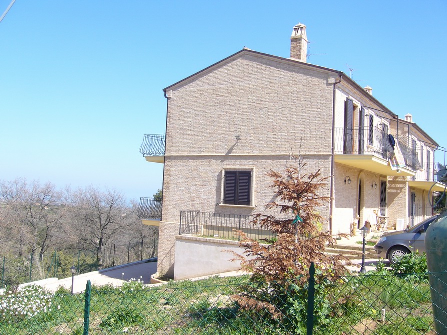 Villa RIPATRANSONE vendita    Casa Broker di Maravalle Nevio Luciano