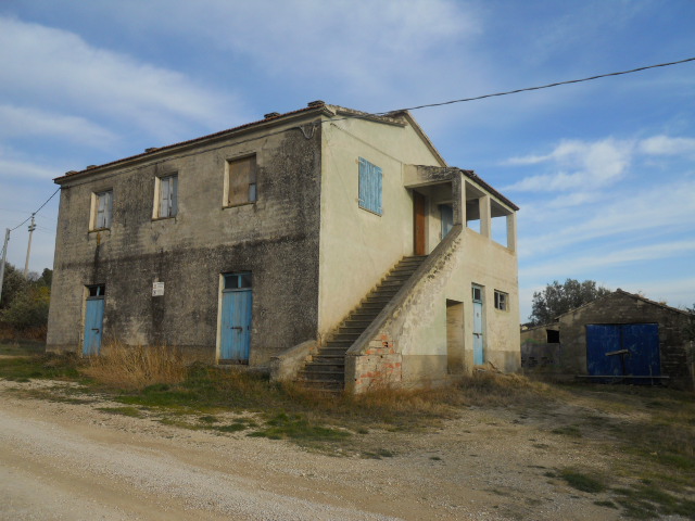  colonnella vendita quart:  casa broker di maravalle nevio luciano