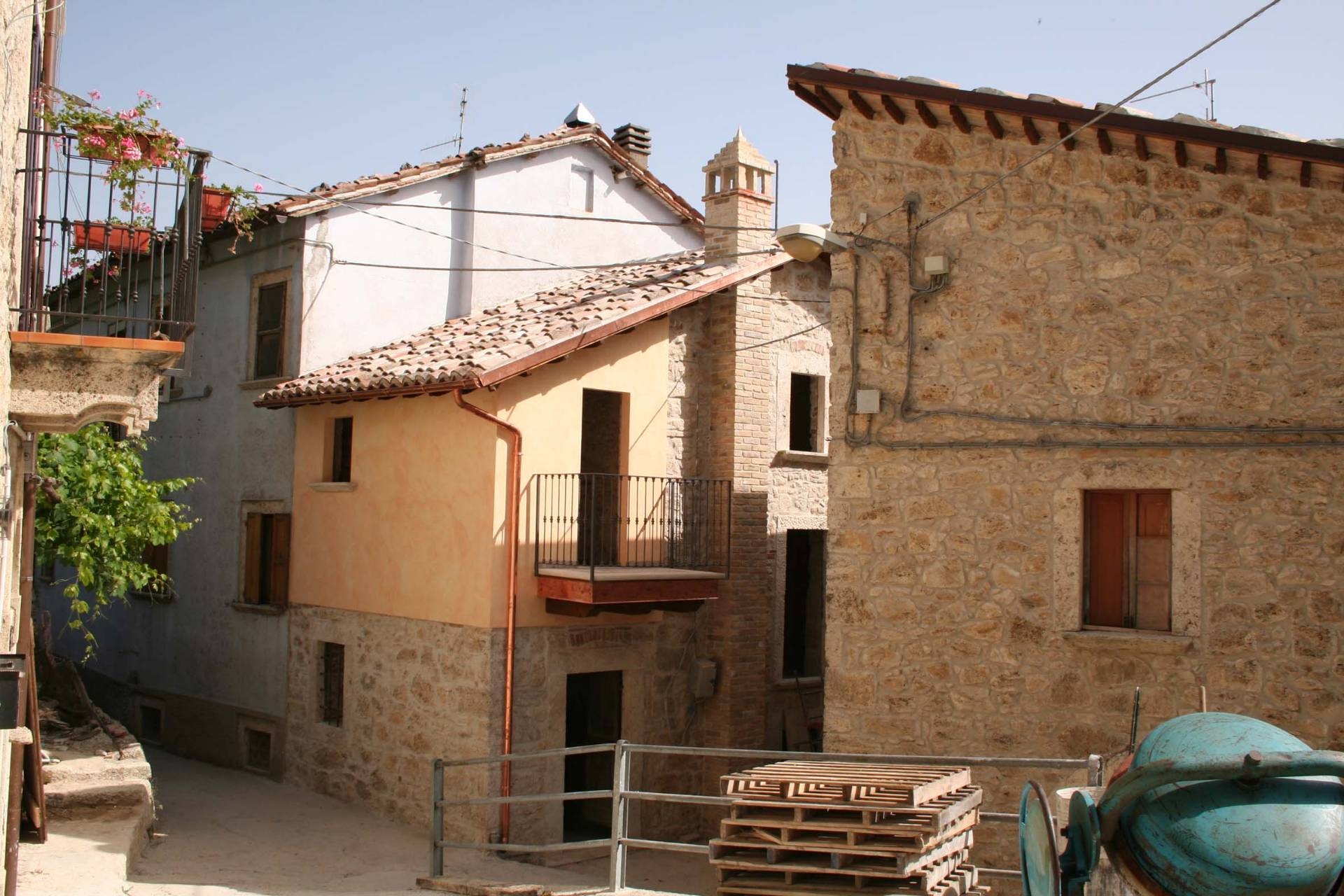  ascoli piceno vendita quart: carpineto casa broker di maravalle nevio luciano