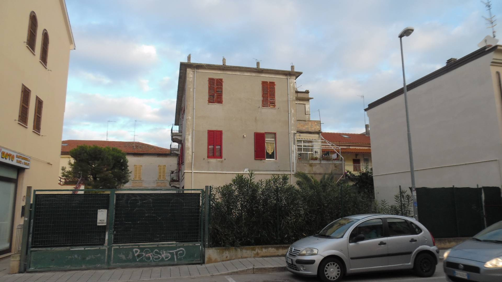  san benedetto del tronto vendita quart: centro casa broker di maravalle nevio luciano