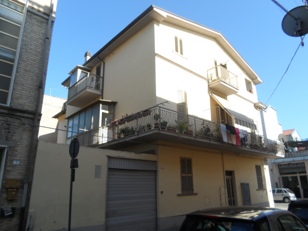  san benedetto del tronto vendita quart: centro casa broker di maravalle nevio luciano