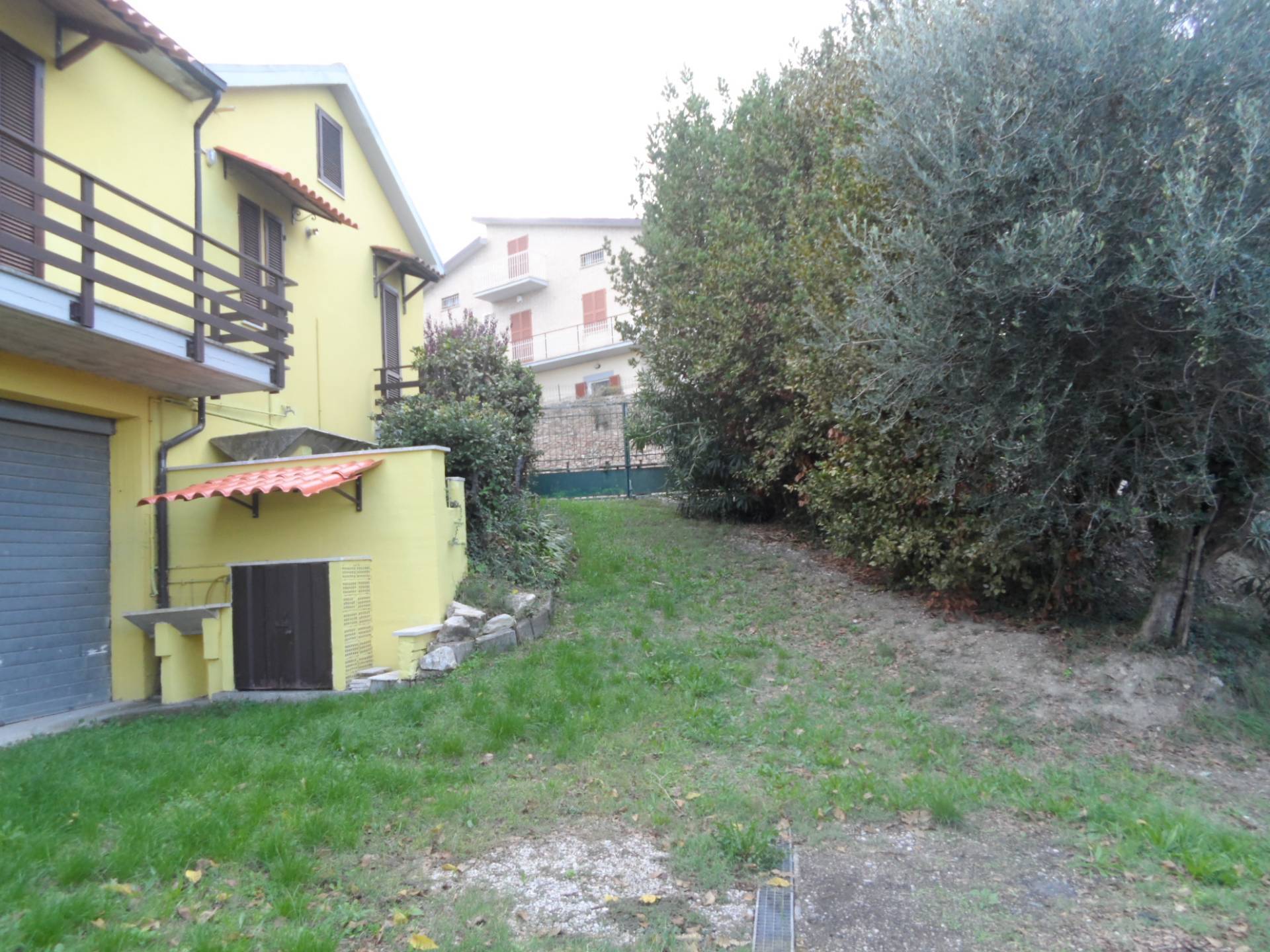 Casa indipendente in vendita a Castorano (AP)