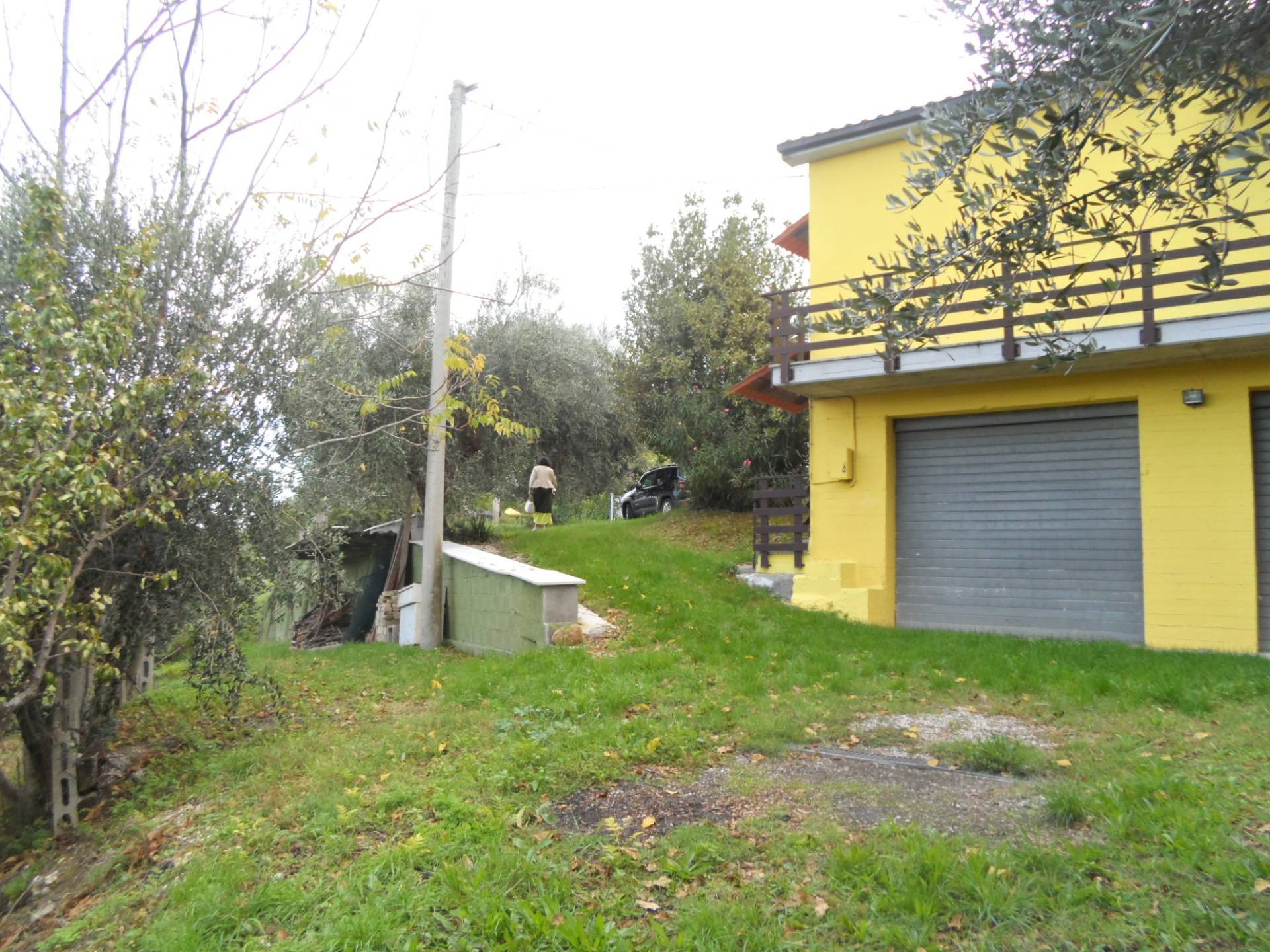 Casa indipendente in vendita a Castorano (AP)