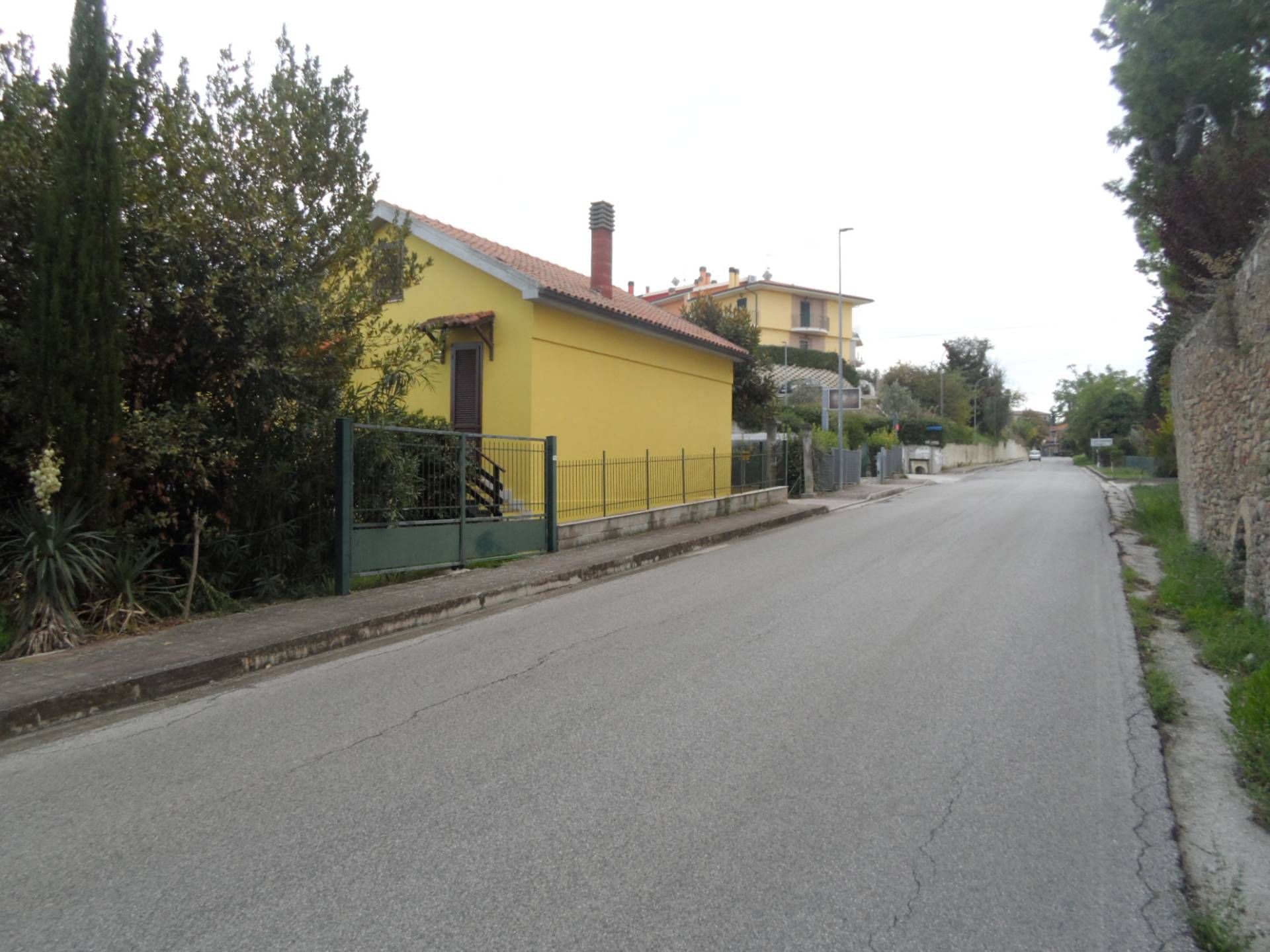 Casa indipendente in vendita a Castorano (AP)