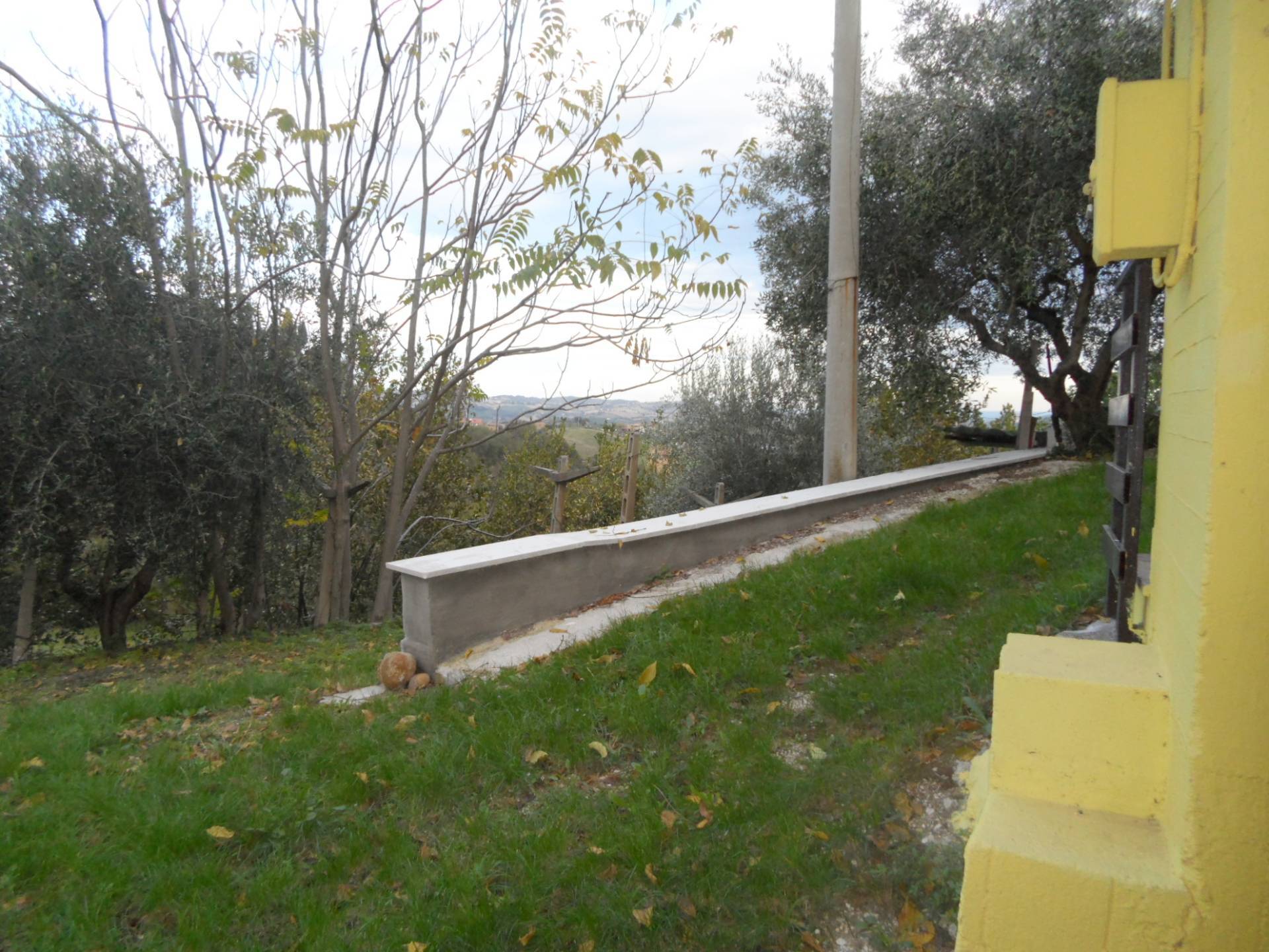 Casa indipendente in vendita a Castorano (AP)