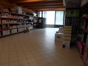 Fondo commerciale in vendita a Porto D'ascoli, San Benedetto Del Tronto (AP)