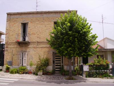 Casa singola in vendita a Nereto