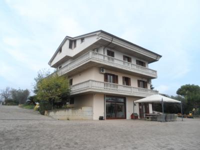 Villa in vendita a Colonnella
