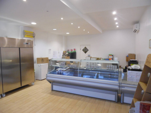 Locale commerciale in vendita a San Benedetto del Tronto