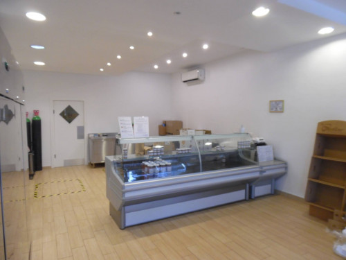 Locale commerciale in vendita a San Benedetto del Tronto