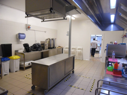 Locale commerciale in vendita a San Benedetto del Tronto