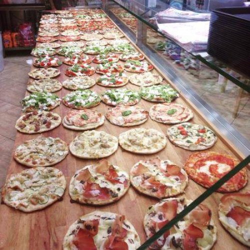 Pizzeria al taglio e d'asporto in vendita a San Benedetto del Tronto