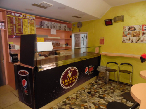 Pizzeria al taglio e d'asporto in vendita a San Benedetto del Tronto