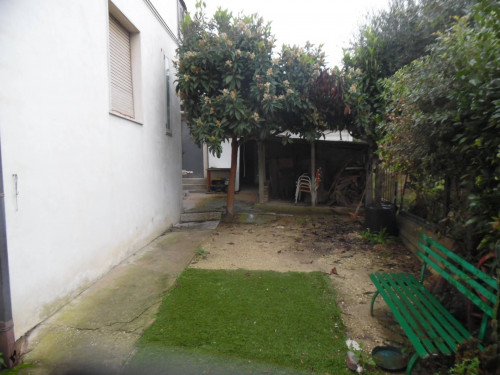 Casa singola in vendita a Colli del Tronto