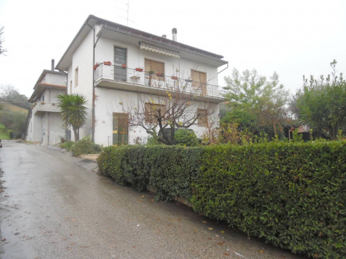 Casa singola in vendita a Colli del Tronto
