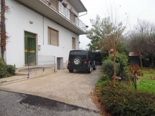 Casa singola in vendita a Colli del Tronto