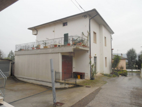 Casa singola in vendita a Colli del Tronto