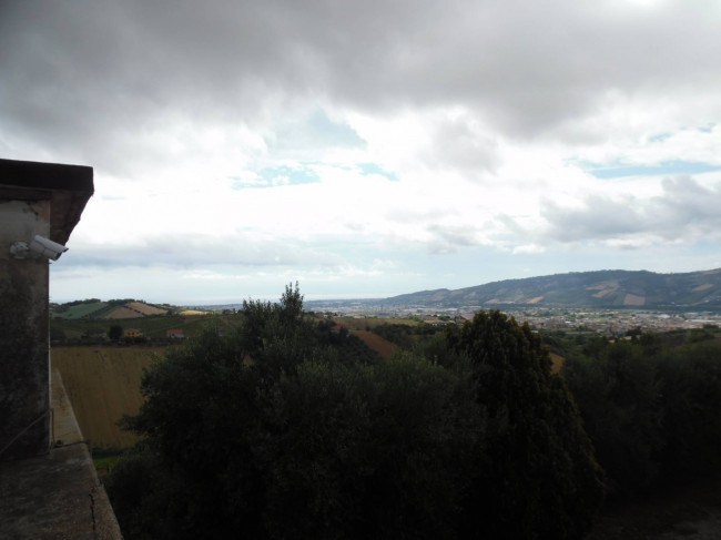 Casolare in vendita a Monteprandone