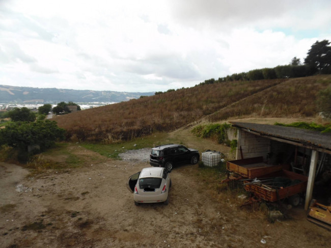 Casolare in vendita a Monteprandone