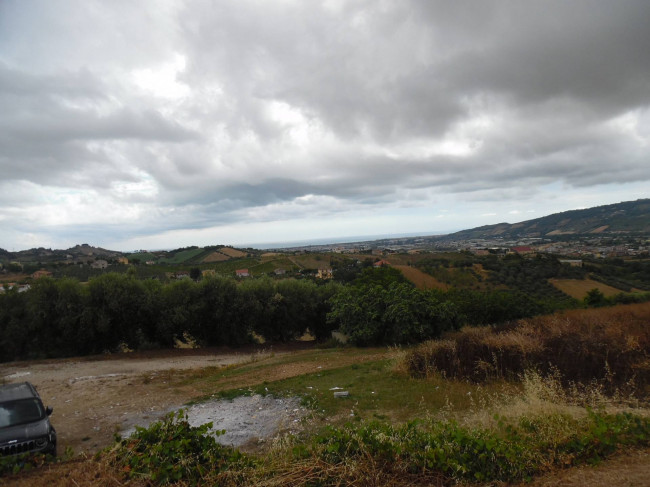 Casolare in vendita a Monteprandone