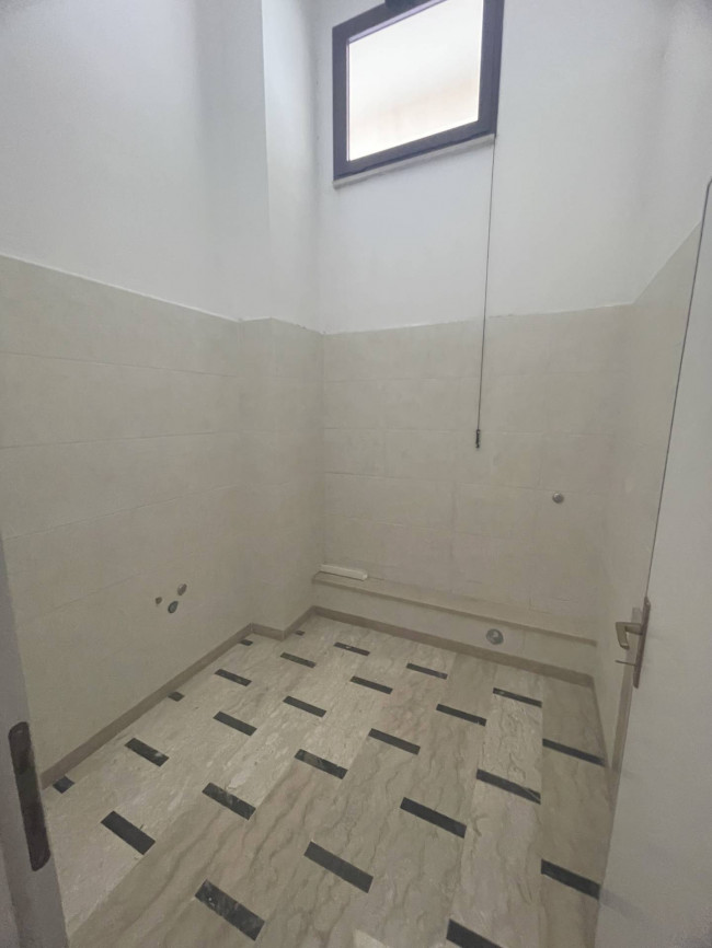 Locale commerciale in vendita a San Benedetto del Tronto