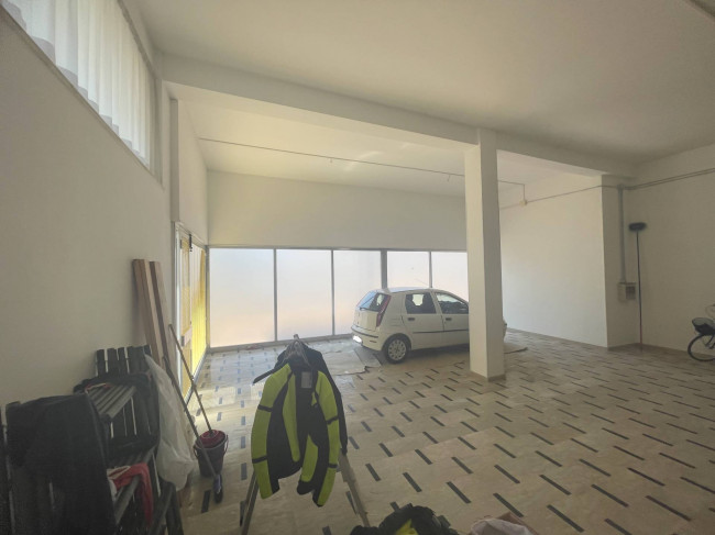 Locale commerciale in vendita a San Benedetto del Tronto