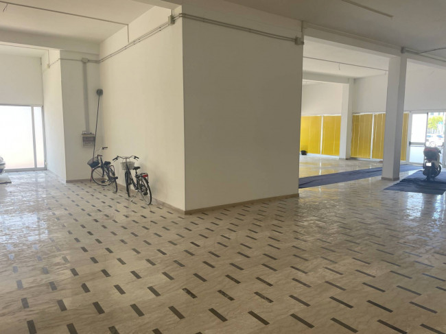 Locale commerciale in vendita a San Benedetto del Tronto