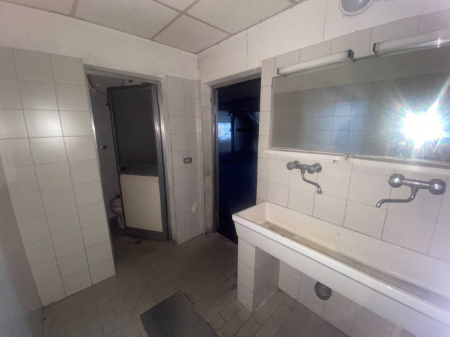Locale artigianale in vendita a San Benedetto del Tronto