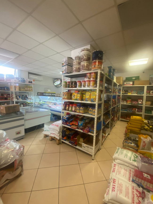 Locale commerciale in vendita a Monteprandone