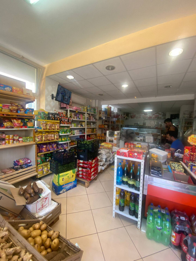 Locale commerciale in vendita a Monteprandone