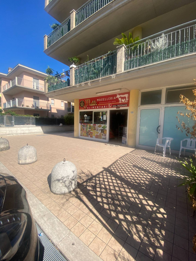 Locale commerciale in vendita a Monteprandone