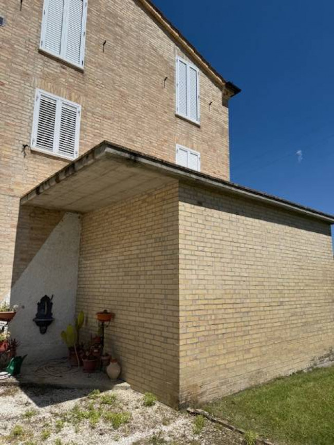 Bed & Breakfast in vendita a Carassai