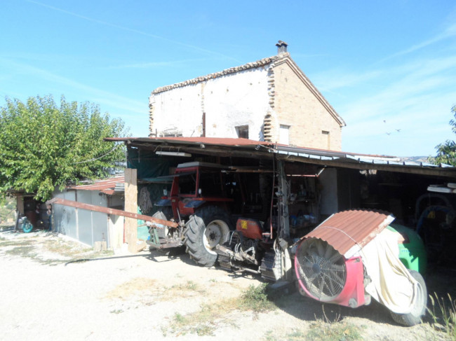 Casolare in vendita a Monsampolo del Tronto
