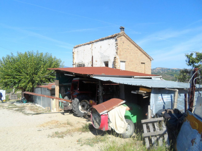 Casolare in vendita a Monsampolo del Tronto