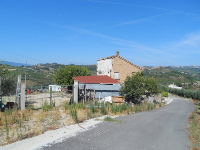 Casolare in vendita a Monsampolo del Tronto