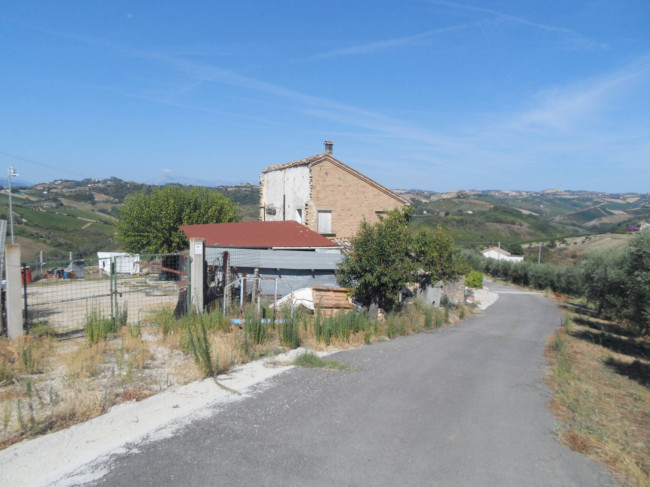 Casolare in vendita a Monsampolo del Tronto
