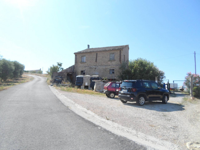 Casolare in vendita a Monsampolo del Tronto