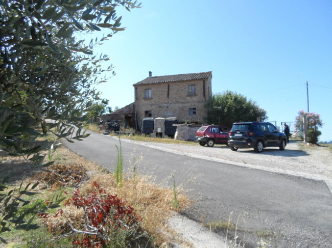 Casolare in vendita a Monsampolo del Tronto