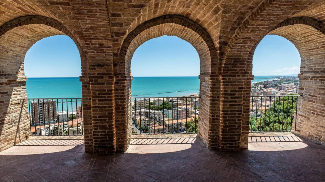 Hotel in vendita a Grottammare